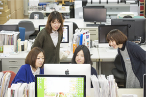 アトムにはデザイン部があります。