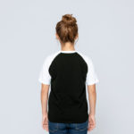 5.6オンス ヘビーウェイト ラグランTシャツ 女性 Sサイズ 背面 着用イメージ