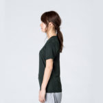 3.5オンス インターロックドライTシャツ 女性 SSサイズ 側面 着用イメージ