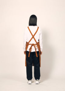 女性 背面 着用イメージ