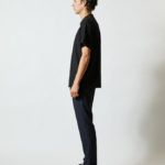 4.7オンス スペシャル ドライ カノコ ポロシャツ（ローブリード） 男性 側面 着用イメージ