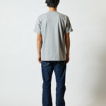 オーセンティック スーパーヘヴィーウェイト 7.1オンス Tシャツ（ポケット付） 男性 背面 着用イメージ