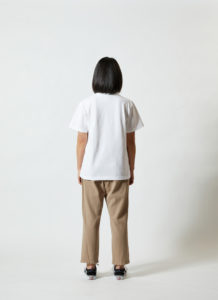 女性 背面 着用イメージ