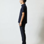 5.3オンス ドライカノコ ユーティリティー ポロシャツ（ボタンダウン）（ポケット付） 男性 側面 着用イメージ