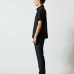 5.3オンス ドライカノコ ユーティリティー ポロシャツ（ボタンダウン） 男性 側面 着用イメージ