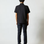5.3オンス ドライカノコ ユーティリティー ポロシャツ（ボタンダウン） 男性 背面 着用イメージ