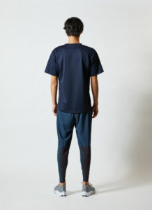 男性 背面 着用イメージ