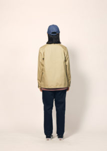 女性 背面 着用イメージ