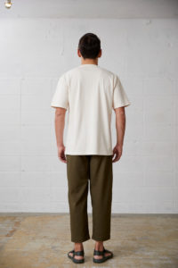 ピグメントTシャツ 男性 背面 着用イメージ