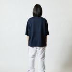 4.1オンス ドライアスレチック ルーズフィット Tシャツ 女性 着用イメージ