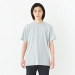5.6オンス へビーウェイトTシャツ 男性 Lサイズ 正面拡大（モデル身長：180cm） 着用イメージ