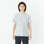 5.6オンス へビーウェイトTシャツ 男性 Mサイズ 正面拡大（モデル身長：180cm） 着用イメージ