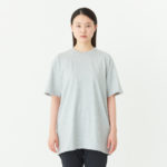 5.6オンス へビーウェイトTシャツ 女性 Lサイズ 正面拡大（モデル身長：166cm） 着用イメージ