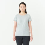 5.6オンス へビーウェイトTシャツ 女性 WMサイズ 正面拡大（モデル身長：166cm） 着用イメージ