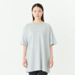 5.6オンス へビーウェイトTシャツ 女性 XLサイズ 正面拡大（モデル身長：166cm） 着用イメージ
