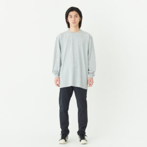 5.6オンス ヘビーウェイトLS-Tシャツ（+リブ） 男性 2XLサイズ 正面（モデル身長：180cm） 着用イメージ