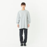 5.6オンス ヘビーウェイト長袖Tシャツ（＋リブ） 女性 Lサイズ 正面（モデル身長：154cm） 着用イメージ