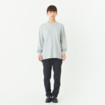 5.6オンス ヘビーウェイト長袖Tシャツ（＋リブ） 女性 Sサイズ 正面（モデル身長：154cm） 着用イメージ