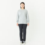 5.6オンス ヘビーウェイト長袖Tシャツ（＋リブ） 女性 Sサイズ 正面（モデル身長：166cm） 着用イメージ