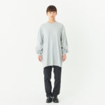 5.6オンス ヘビーウェイト長袖Tシャツ（＋リブ） 女性 XLサイズ 正面（モデル身長：154cm） 着用イメージ