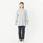 5.6オンス ヘビーウェイトLS-Tシャツ（+リブ） 女性 XLサイズ 正面（モデル身長：166cm） 着用イメージ