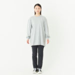 5.6オンス ヘビーウェイト長袖Tシャツ（＋リブ） 女性 XLサイズ 正面（モデル身長：166cm） 着用イメージ