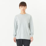 5.6オンス ヘビーウェイト長袖Tシャツ（＋リブ） 女性 XSサイズ 正面拡大（モデル身長：154cm） 着用イメージ