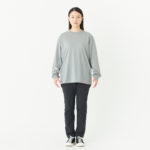 4.4オンス ドライロングスリーブTシャツ 女性 Lサイズ 正面（モデル身長：166cm） 着用イメージ