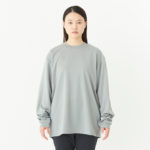 4.4オンス ドライロングスリーブTシャツ 女性 LLサイズ 正面拡大（モデル身長：166cm） 着用イメージ