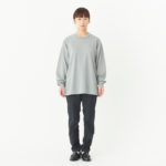 4.4オンス ドライロングスリーブTシャツ 女性 Mサイズ 正面（モデル身長：154cm） 着用イメージ