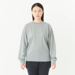4.4オンス ドライロングスリーブTシャツ 女性 Sサイズ 正面拡大（モデル身長：166cm） 着用イメージ