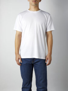 リサイクルポリエステルTシャツ（TRUSS） 男性 正面 着用イメージ