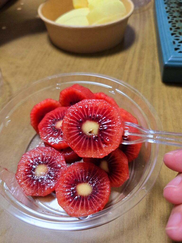 レッドキウイ