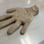 初体験、手をつくる