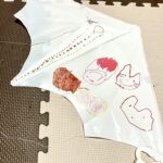 ウサギとチキン柄の凧～【アトムプリント】